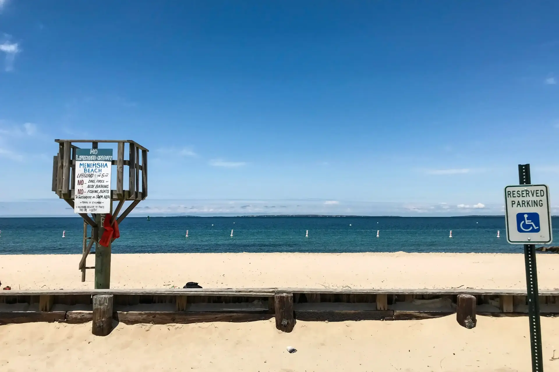 Explore Menemsha Beach: A Vineyard Retreat